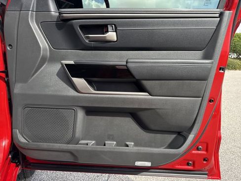 Used 2025 Toyota Tundra Limited image 27