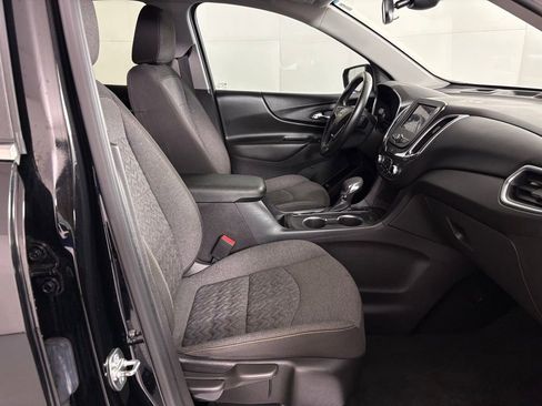 Used 2024 Chevrolet Equinox LT image 44