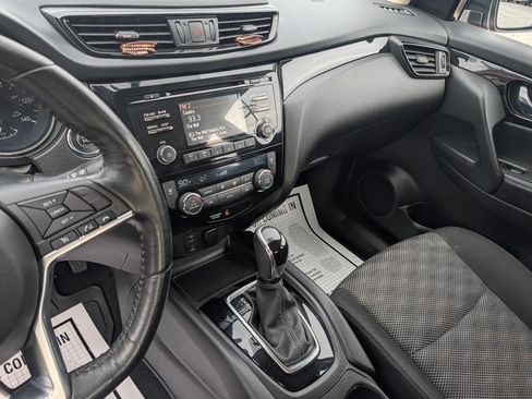 Used 2018 Nissan Rogue Sport SV w/ SV All-Weather Package image 13