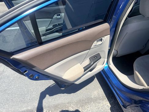 Used 2012 Honda Civic LX image 12