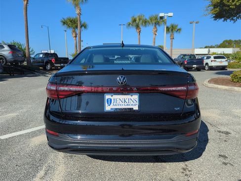 New 2026 Volkswagen Jetta SE image 6
