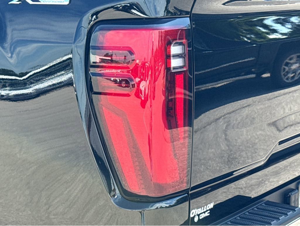 New 2026 GMC Sierra 2500 SLT w/ SLT Premium Package AWD/4WD image 20