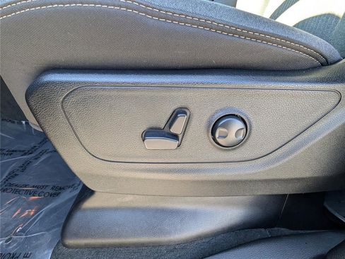 Used 2023 RAM 1500 Big Horn AWD/4WD image 16