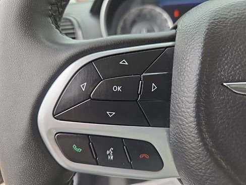 Certified 2023 Chrysler 300 Touring image 14