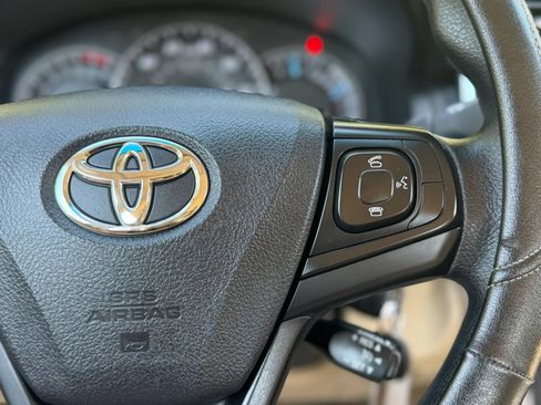 Used 2015 Toyota Camry LE FWD image 30