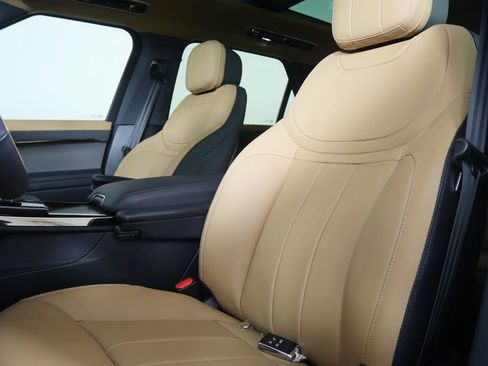 Used 2025 Land Rover Range Rover Sport Dynamic SE image 12