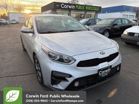 Used 2021 Kia Forte LXS image 3