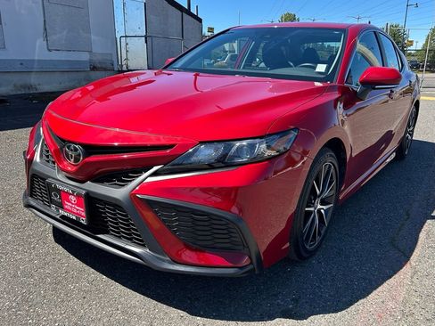 Certified 2024 Toyota Camry SE w/ Cold Weather Package FWD image 1