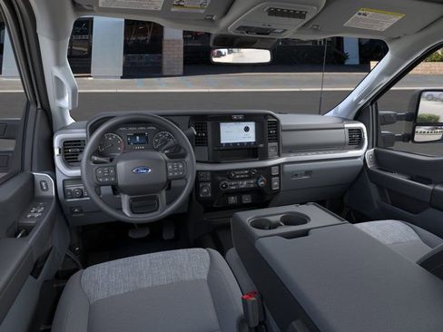 New 2026 Ford F250 XLT w/ FX4 Off-Road Package image 9