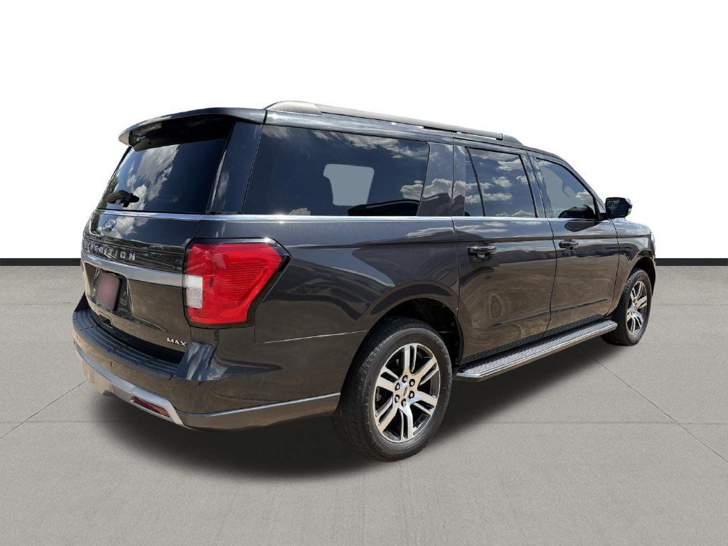 Used 2022 Ford Expedition Max XLT RWD image 5