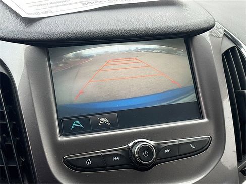 Used 2017 Chevrolet Cruze LT w/ Convenience Package image 13