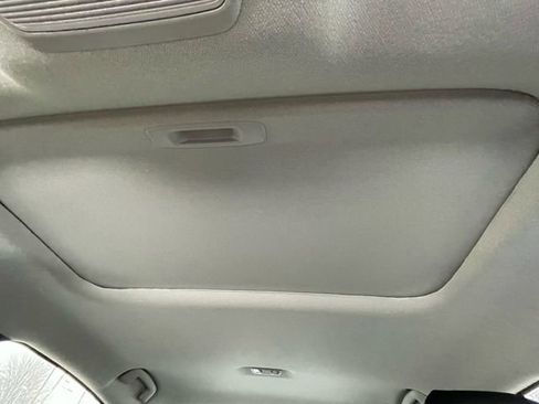 New 2026 Nissan Sentra SR w/ SR Premium Package FWD image 19