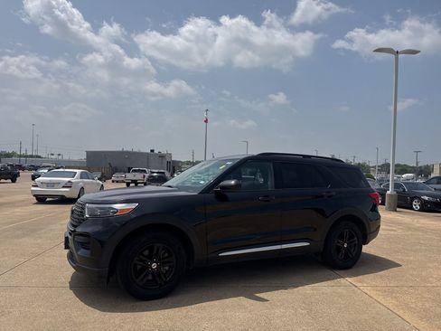 Used 2022 Ford Explorer XLT RWD image 12