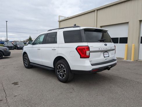 Used 2024 Ford Expedition XLT image 6