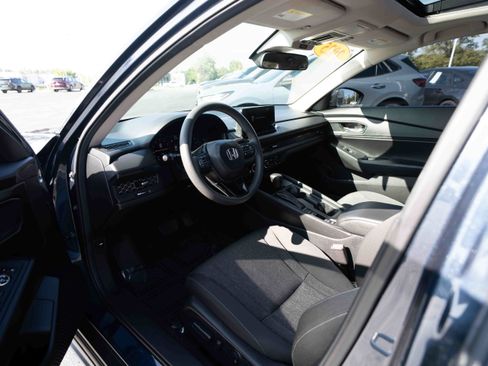 Used 2025 Honda Accord SE image 8