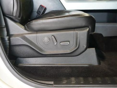 Used 2017 Ford F150 Lariat w/ Equipment Group 502A Luxury AWD/4WD image 60