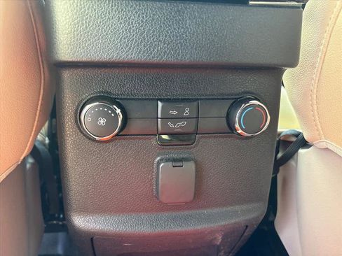 Used 2018 Ford Explorer FWD image 10