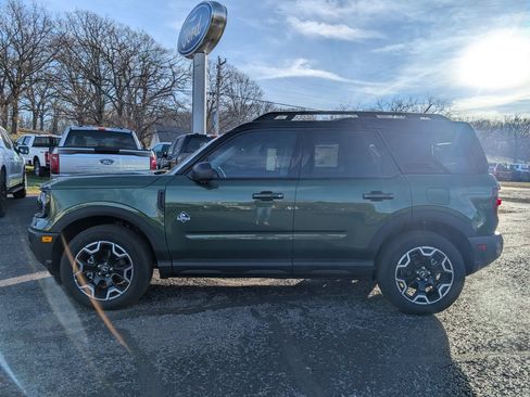Used 2025 Ford Bronco Sport Outer Banks w/ Outer Banks Tech Package+ AWD/4WD image 2
