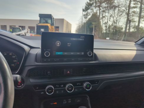 Used 2023 Honda CR-V Sport image 29