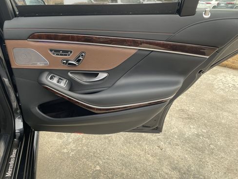 Used 2019 Mercedes-Benz S 560 4MATIC Sedan image 41
