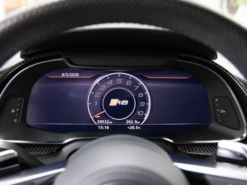 Used 2018 Audi R8 V10 plus AWD/4WD image 14