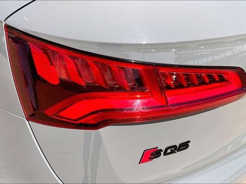 Used 2019 Audi SQ5 Premium Plus w/ Premium Plus Package AWD/4WD image 32