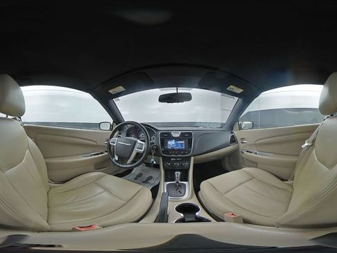 Used 2011 Chrysler 200 Limited FWD image 13