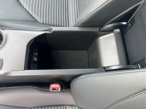 Certified 2024 Toyota Camry SE w/ Convenience Package image 28