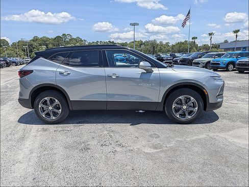 New 2026 Chevrolet Blazer LT w/ Convenience Package FWD image 3