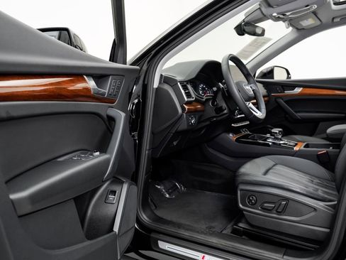 Used 2023 Audi Q5 2.0T Premium w/ Convenience Package AWD/4WD image 8