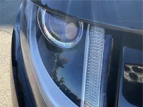 Used 2018 Land Rover Range Rover Evoque image 12