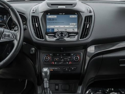 Used 2017 Ford Escape Titanium image 20
