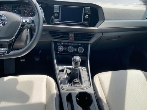 Used 2020 Volkswagen Jetta R-Line image 11