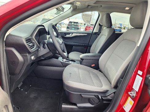 Used 2021 Ford Escape SE w/ SE Sport Appearance Package image 32