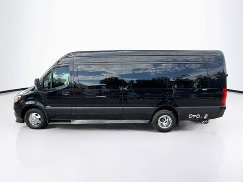 Used 2023 Mercedes-Benz Sprinter 3500 image 2