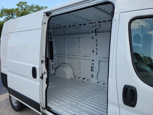 New 2026 RAM ProMaster 2500 FWD image 10