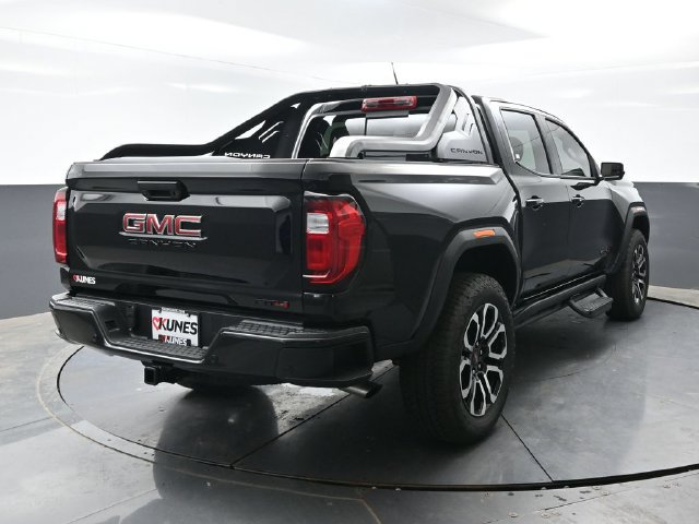 Used 2025 GMC Canyon AT4 w/ Nightfall Edition AWD/4WD image 4