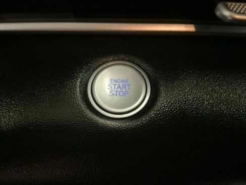 Used 2023 Hyundai Elantra SEL FWD image 18