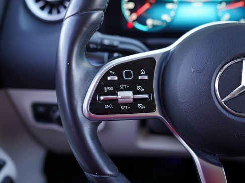 Used 2022 Mercedes-Benz GLA 250 4MATIC w/ Premium Package Lite image 28