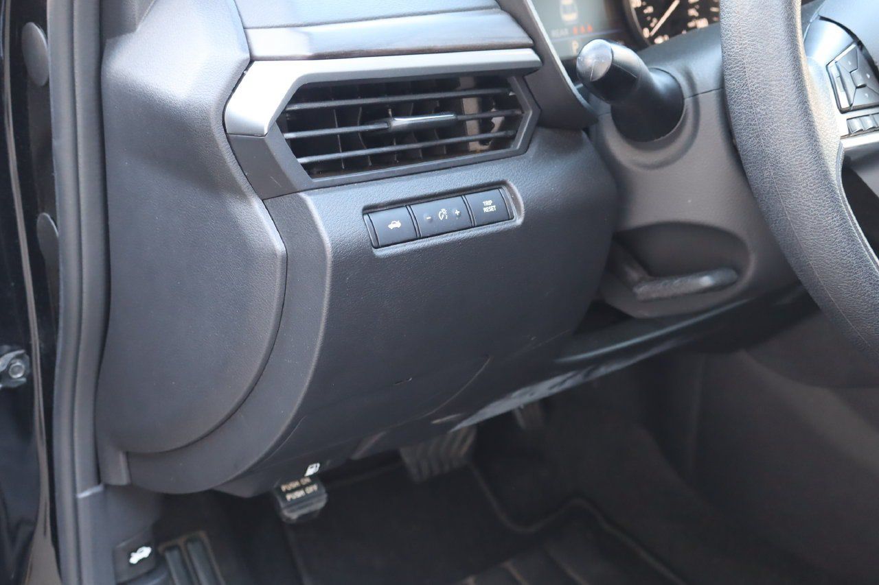 Used 2025 Nissan Altima 2.5 SV FWD image 21
