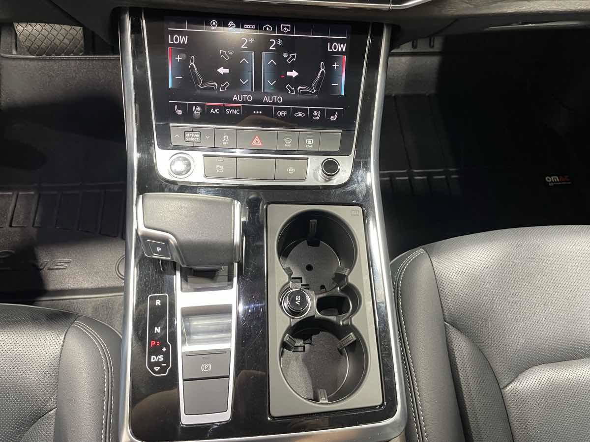 Used 2021 Audi Q8 Premium Plus w/ Premium Plus Package AWD/4WD image 13