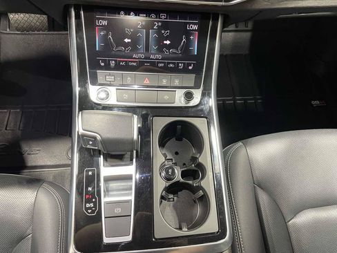 Used 2021 Audi Q8 Premium Plus w/ Premium Plus Package AWD/4WD image 13