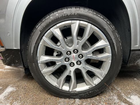 New 2026 GMC Acadia Denali w/ Super Cruise Package FWD image 23