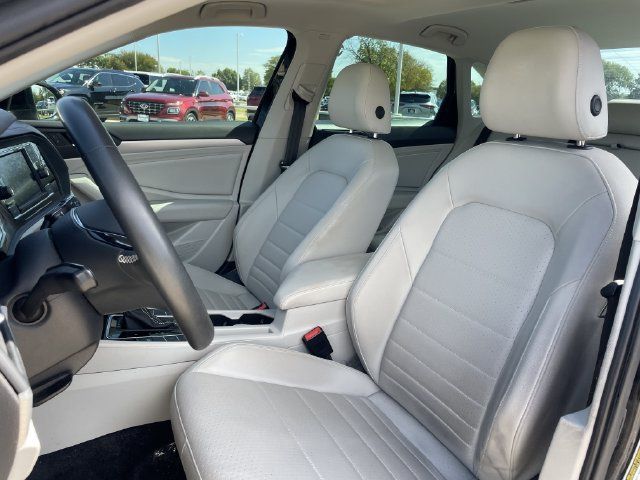 Used 2021 Volkswagen Jetta SE FWD image 24