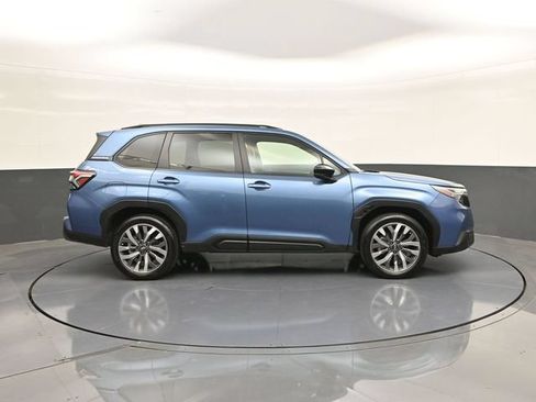 Used 2025 Subaru Forester Touring AWD/4WD image 26