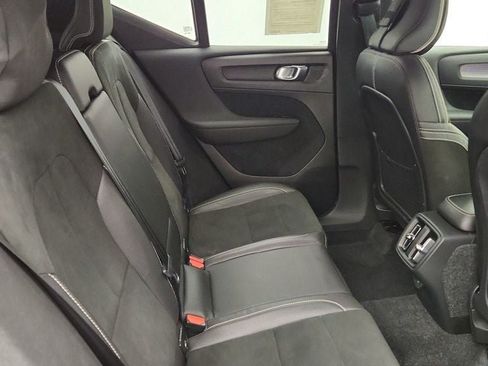 Used 2019 Volvo XC40 T5 R-Design AWD/4WD image 22
