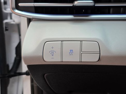 New 2026 Hyundai Elantra Limited FWD image 7