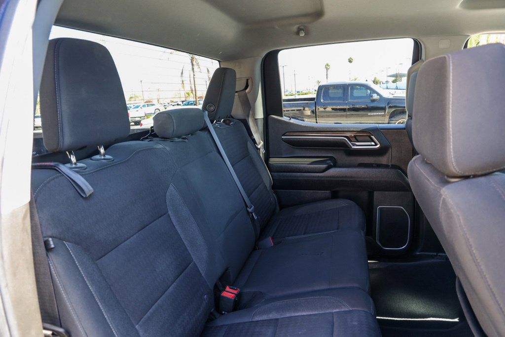 Used 2022 Chevrolet Silverado 1500 LT RWD image 18