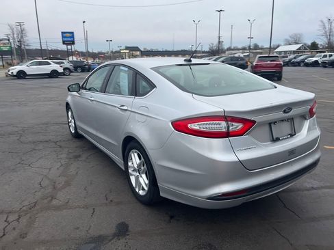 Used 2014 Ford Fusion SE image 3