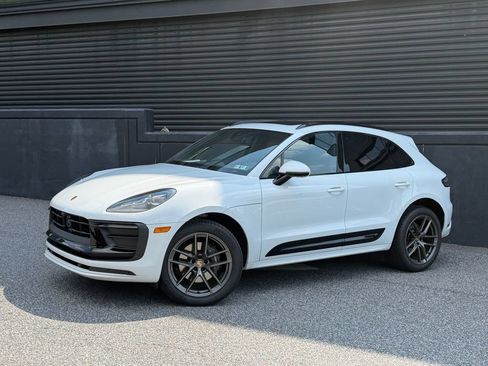 Certified 2026 Porsche Macan Turbo AWD/4WD image 1